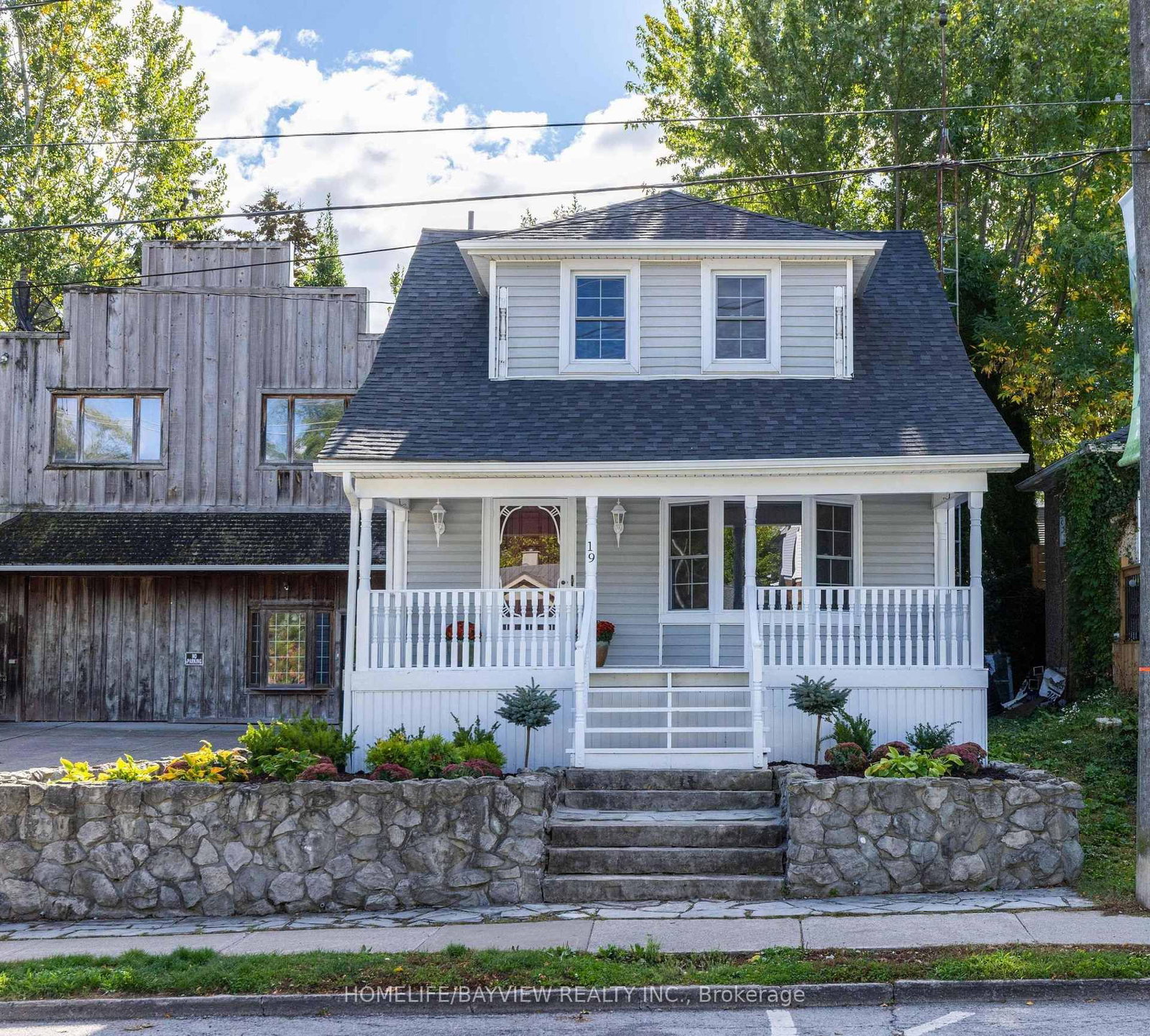 19 Main Street - Photo 2