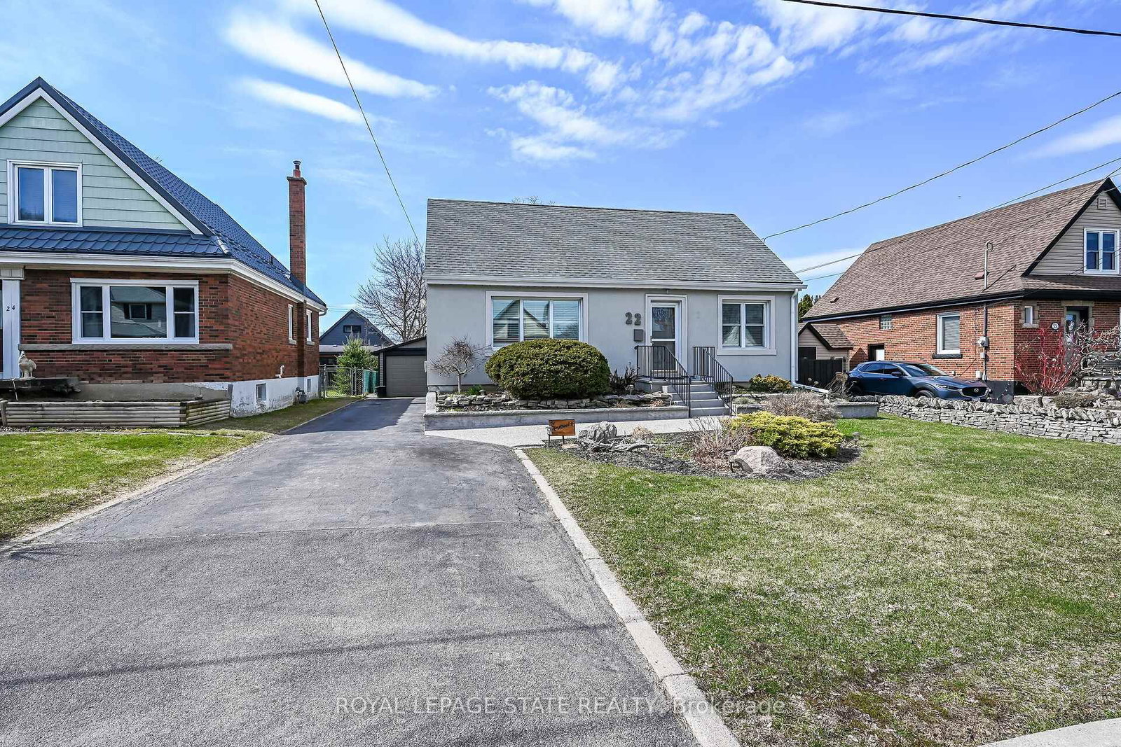 Detached House for sale at 22 Marion Place, Hamilton, Ontario, L8G 1R7 - Stoney Creek - MLS: X12974314