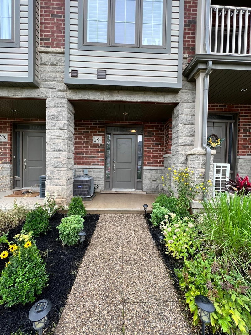 283 Skinner Rd, Hamilton, L8B 1W5 | Image 2