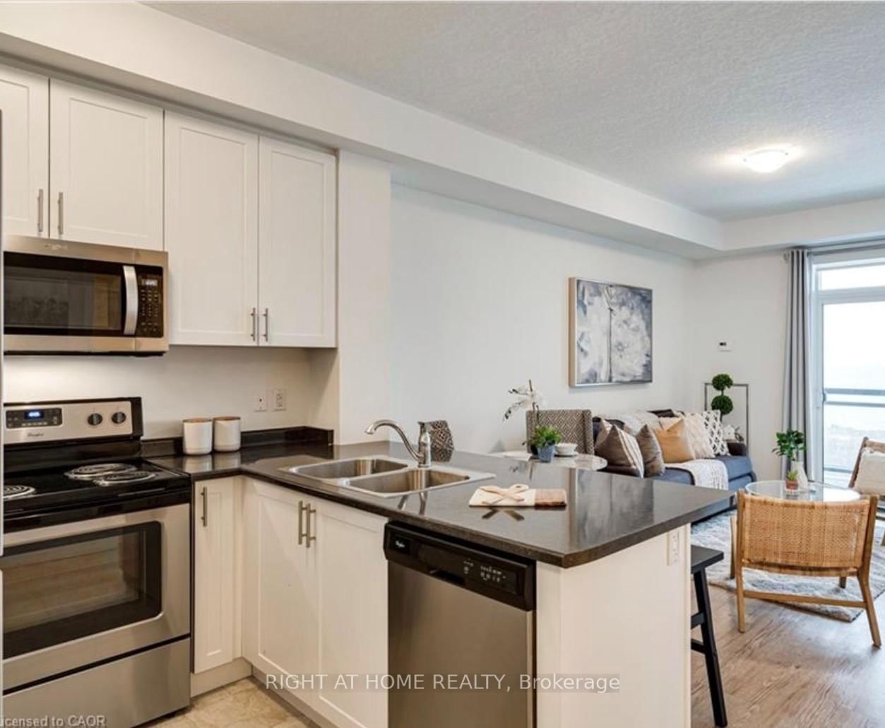 35 Southshore Crescent, Unit 206 - Photo 4