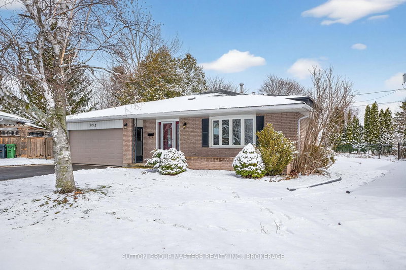932 Brodie Ave, Kingston, K7M 4P9 | Image 3