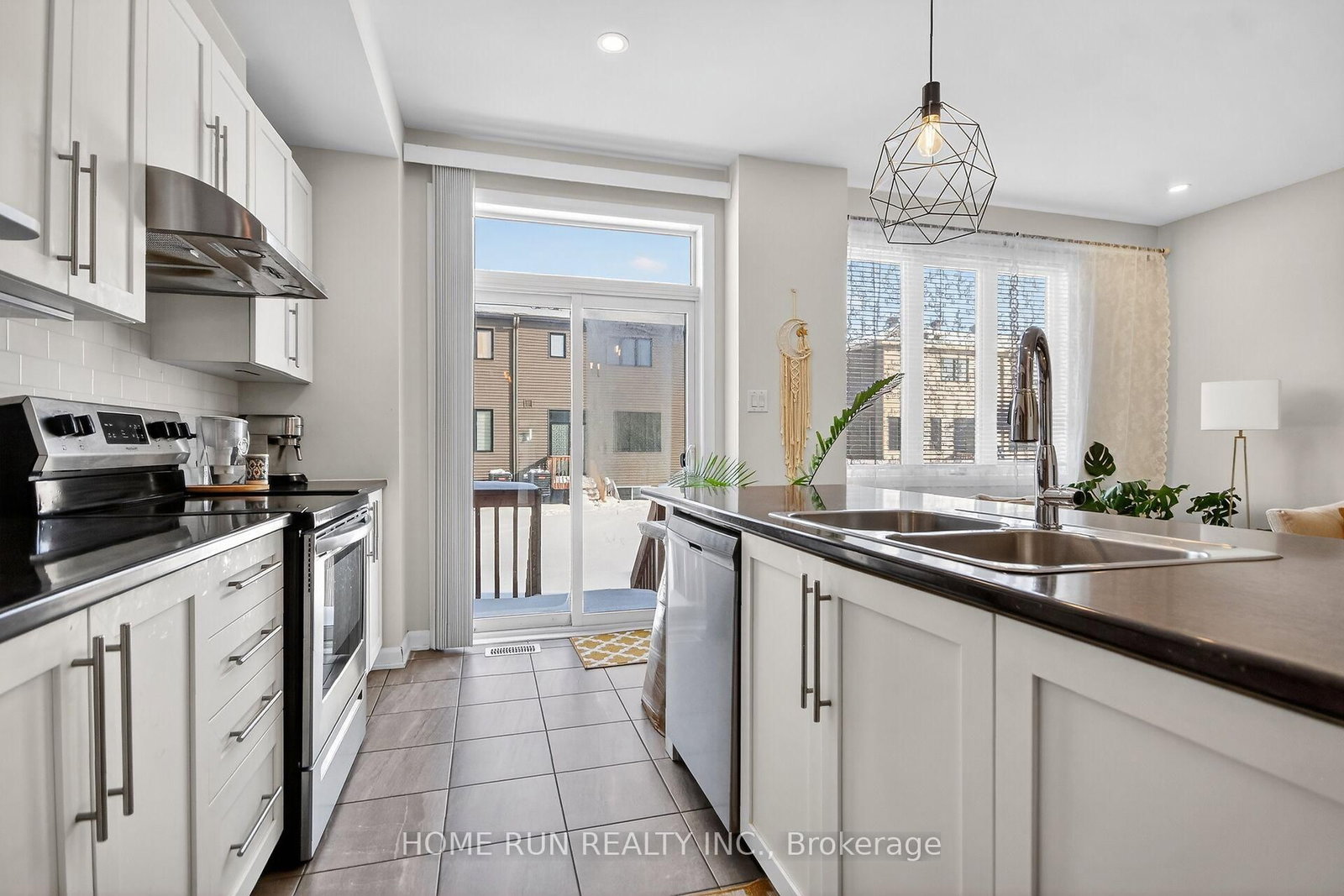 733 Cashmere Terrace - Photo 7