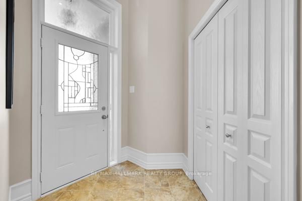 155 Royal Landing Gate