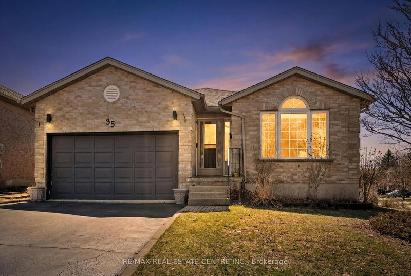 35 Melran Dr, Cambridge, N3C 4C1 | Image 2