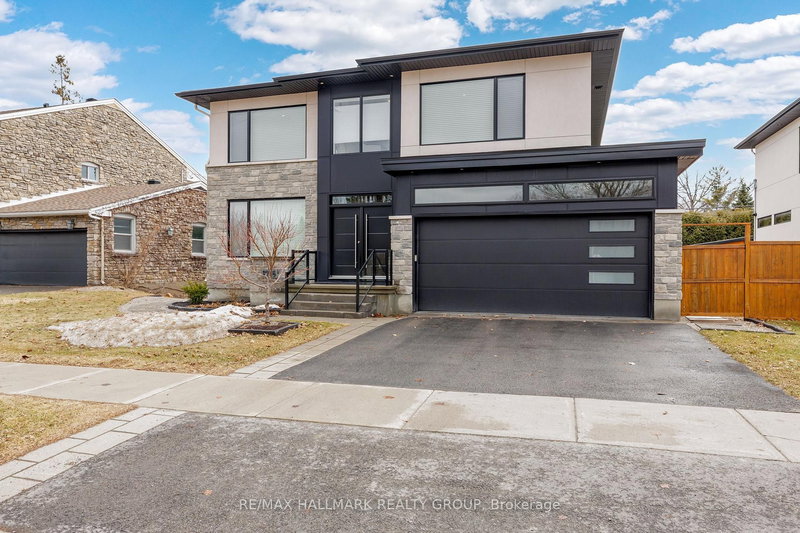 home for sale on 1976 Lenester Avenue