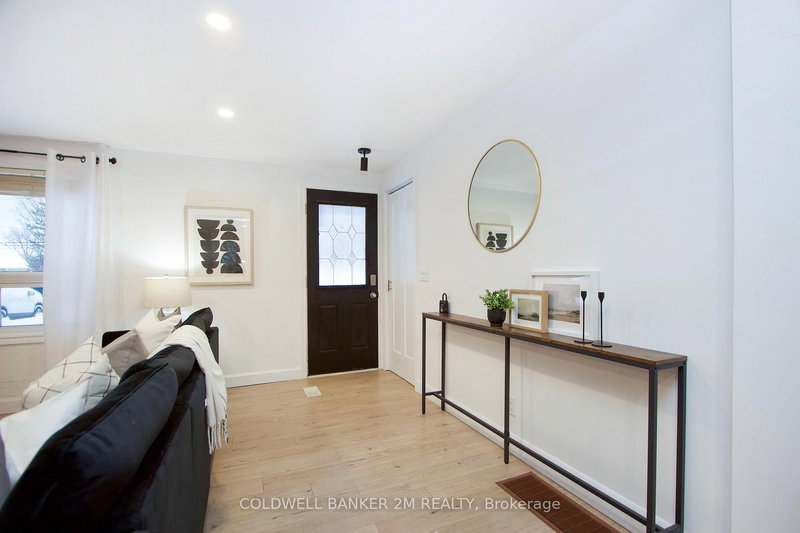 812 Burnham St, Cobourg, K9A 2X7 | Image 3