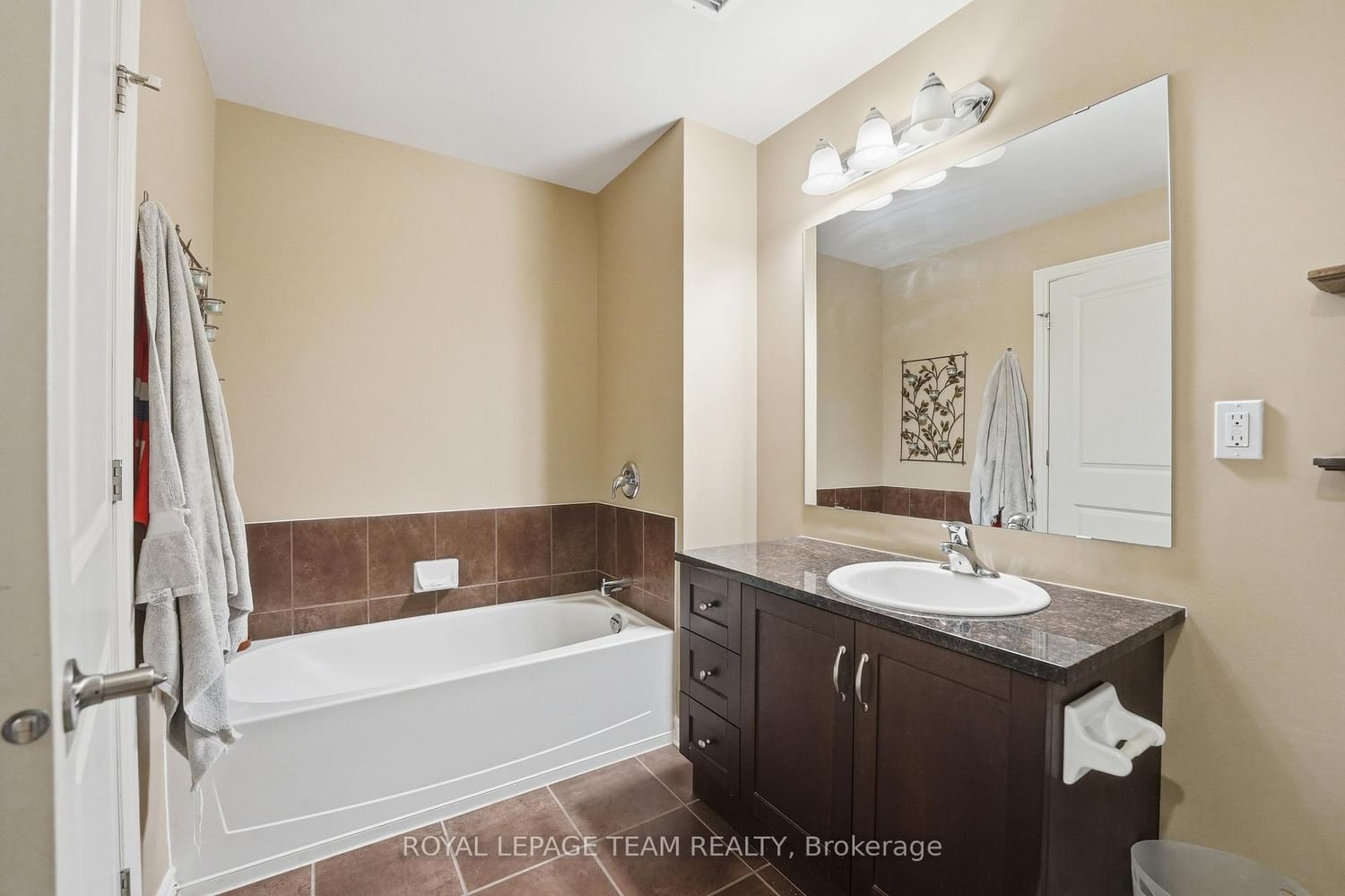 10 Prestige Circle, Unit 5 - Photo 29