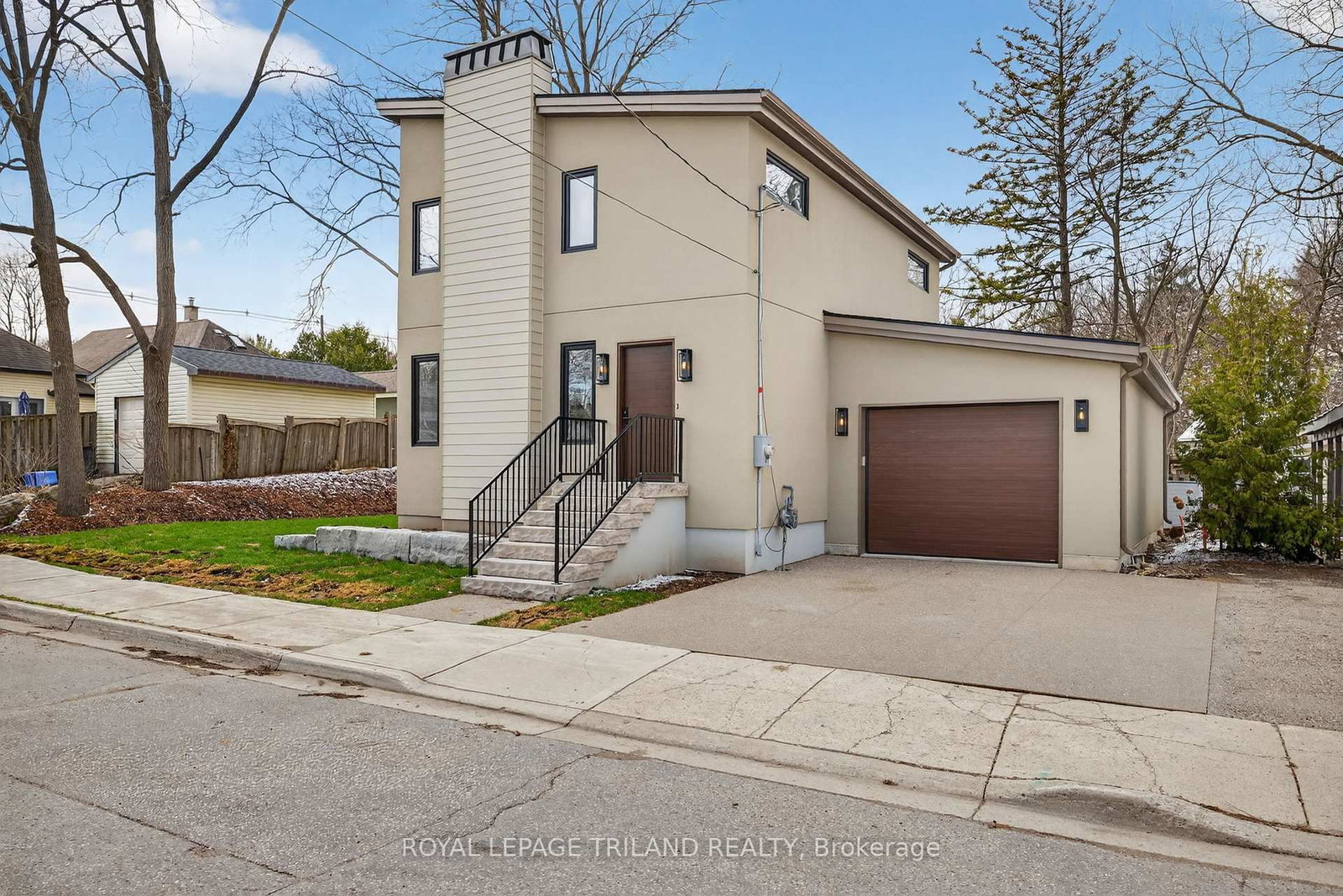 Detached House for sale at 14 Lundy Lane, London South, Ontario, N6C 3G5 - South F - MLS: X12975186
