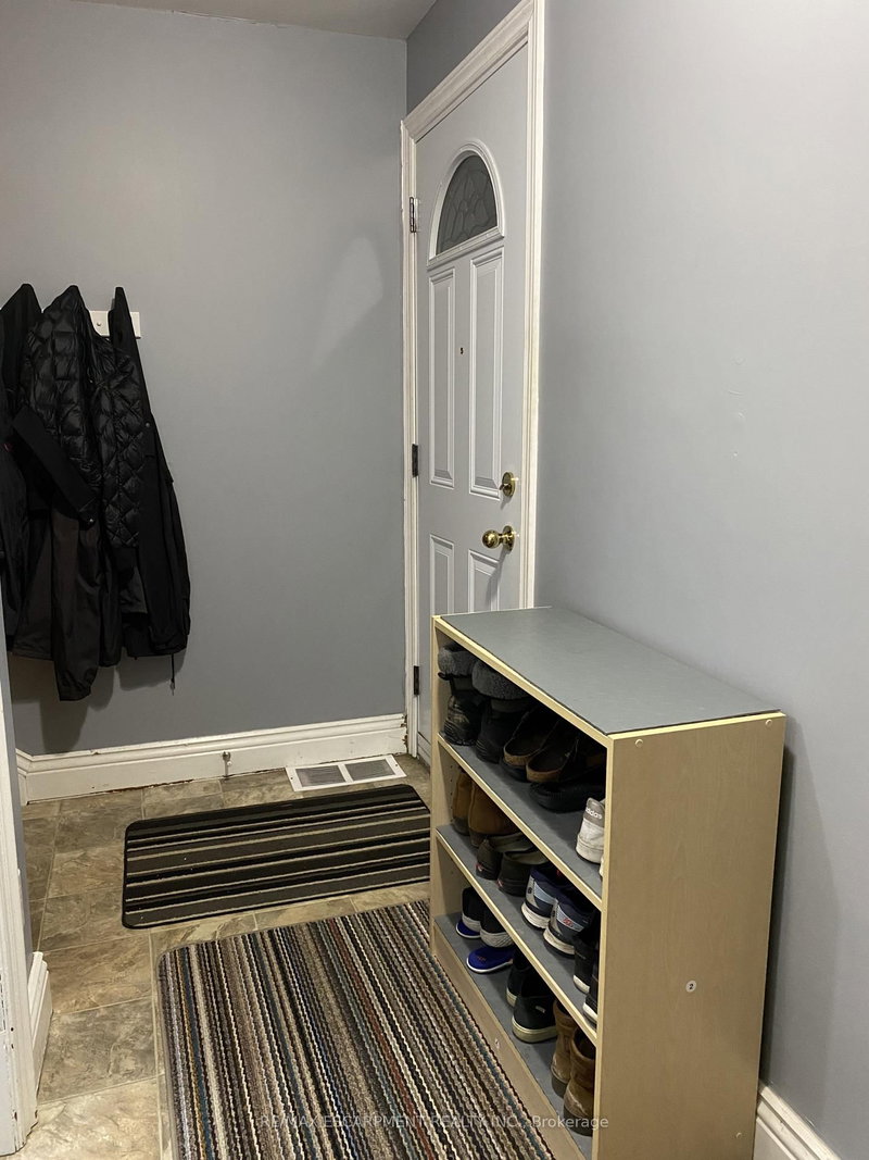 184 Arkell St, Hamilton, L8S 1W8 | Image 3