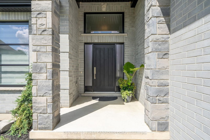 16 Foxborough Pl, Thames Centre, N0M 2P0 | Image 3