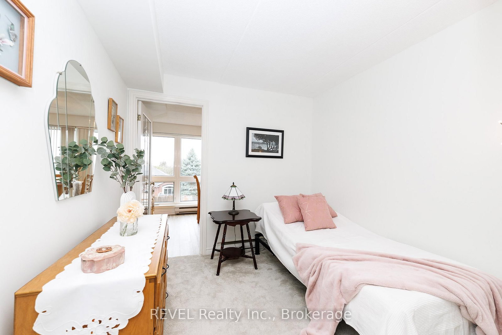 3364 Montrose Road, Unit 301 - Photo 13