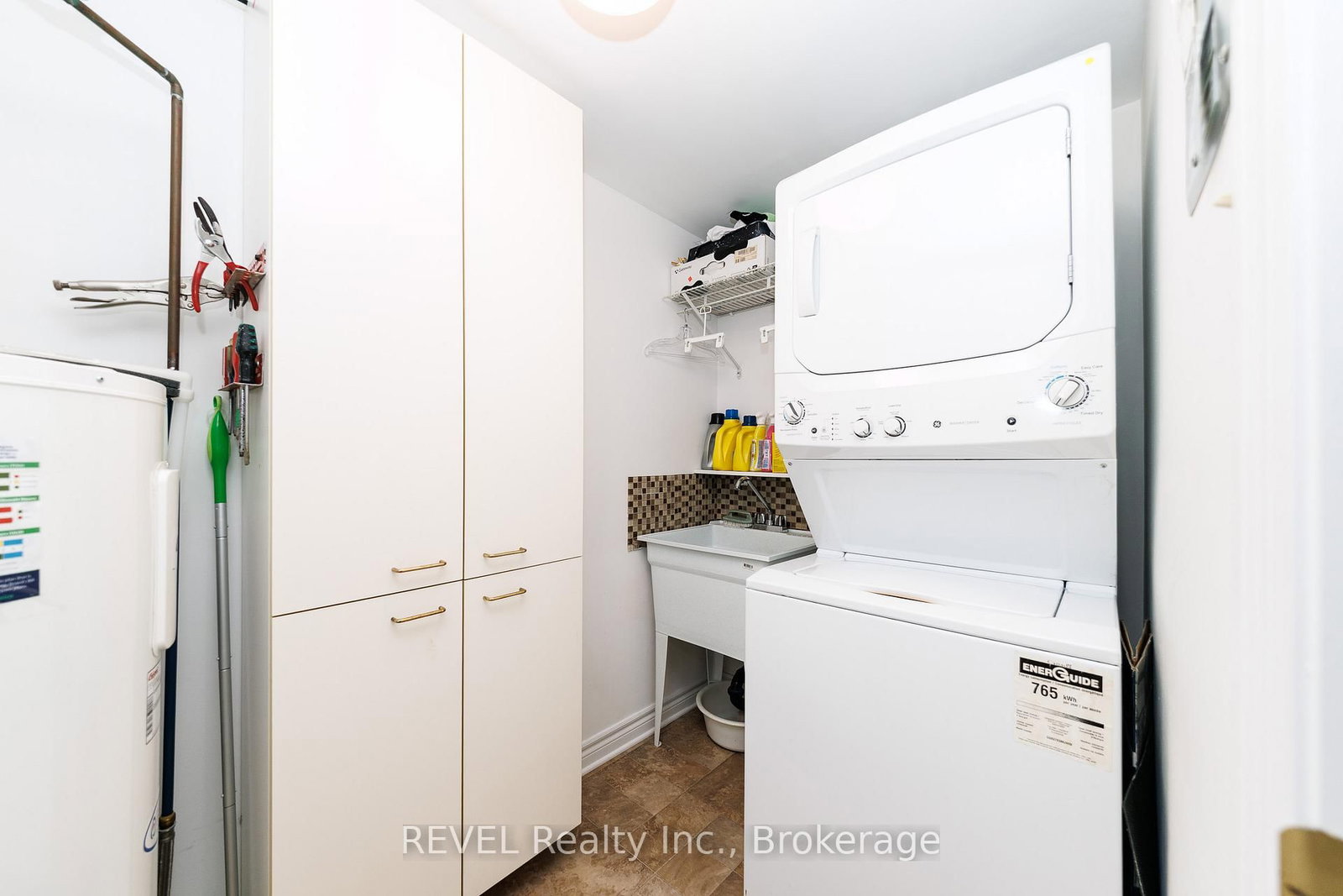 3364 Montrose Road, Unit 301 - Photo 15