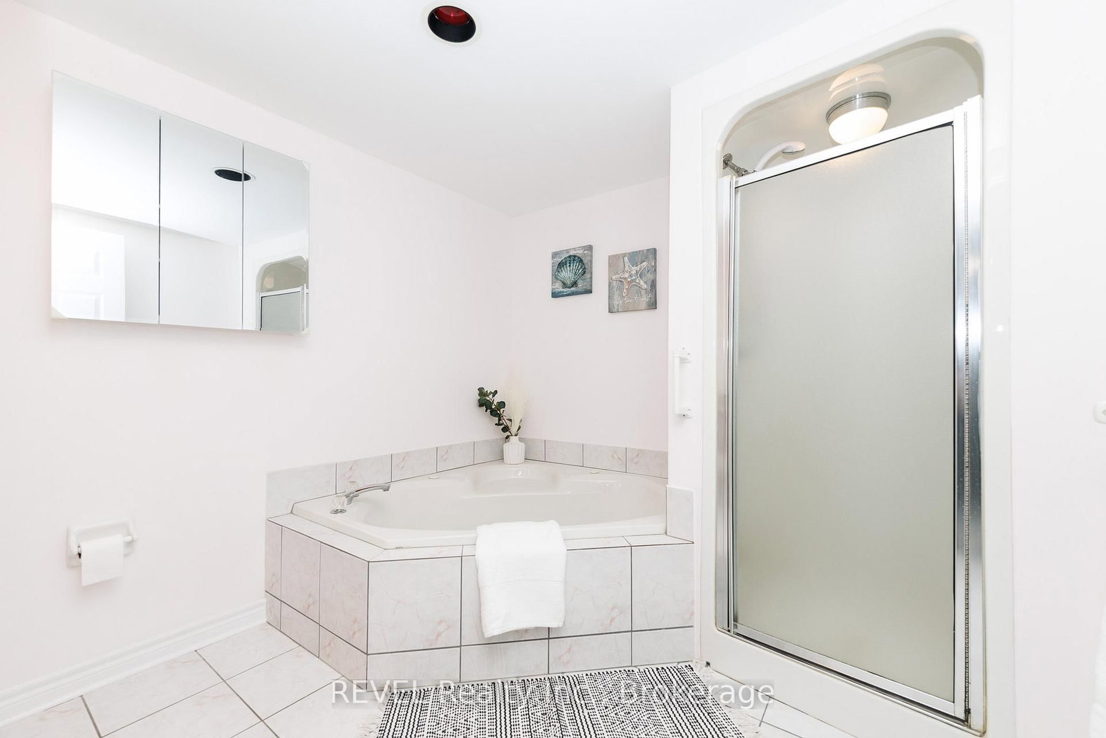 3364 Montrose Road, Unit 301 - Photo 17