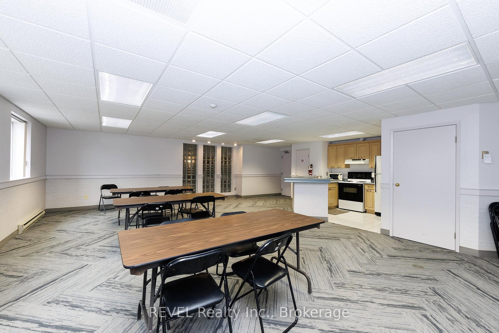 3364 Montrose Road, Unit 301 - Photo 26