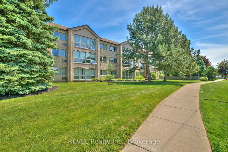 301 - 3364 Montrose Rd, Niagara Falls, L2H 0J8 | Image 3