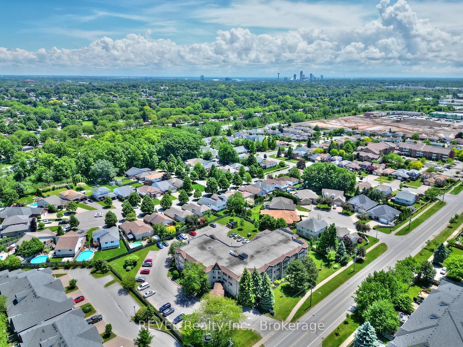 3364 Montrose Road, Unit 301 - Photo 30