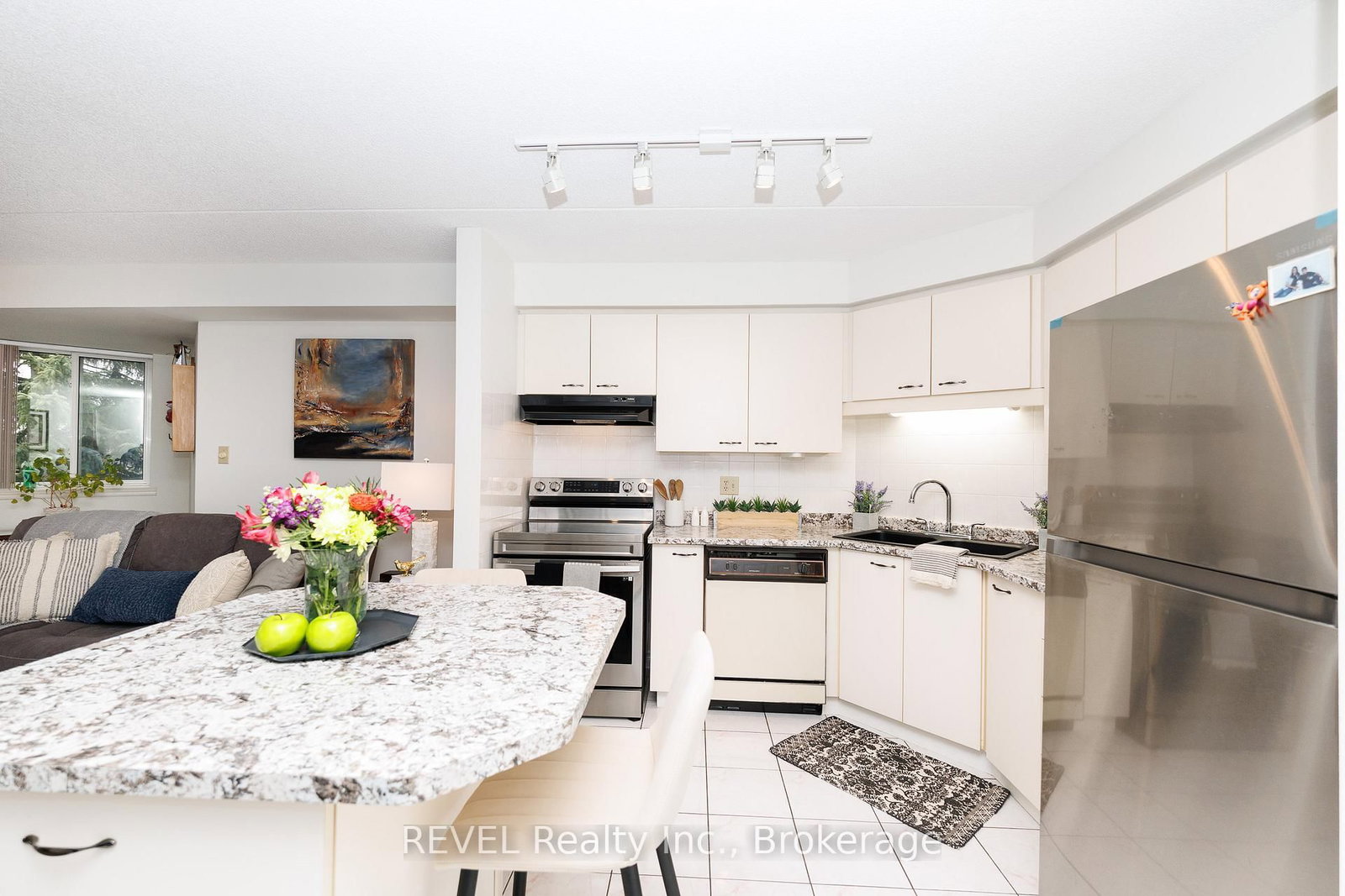 3364 Montrose Road, Unit 301 - Photo 7