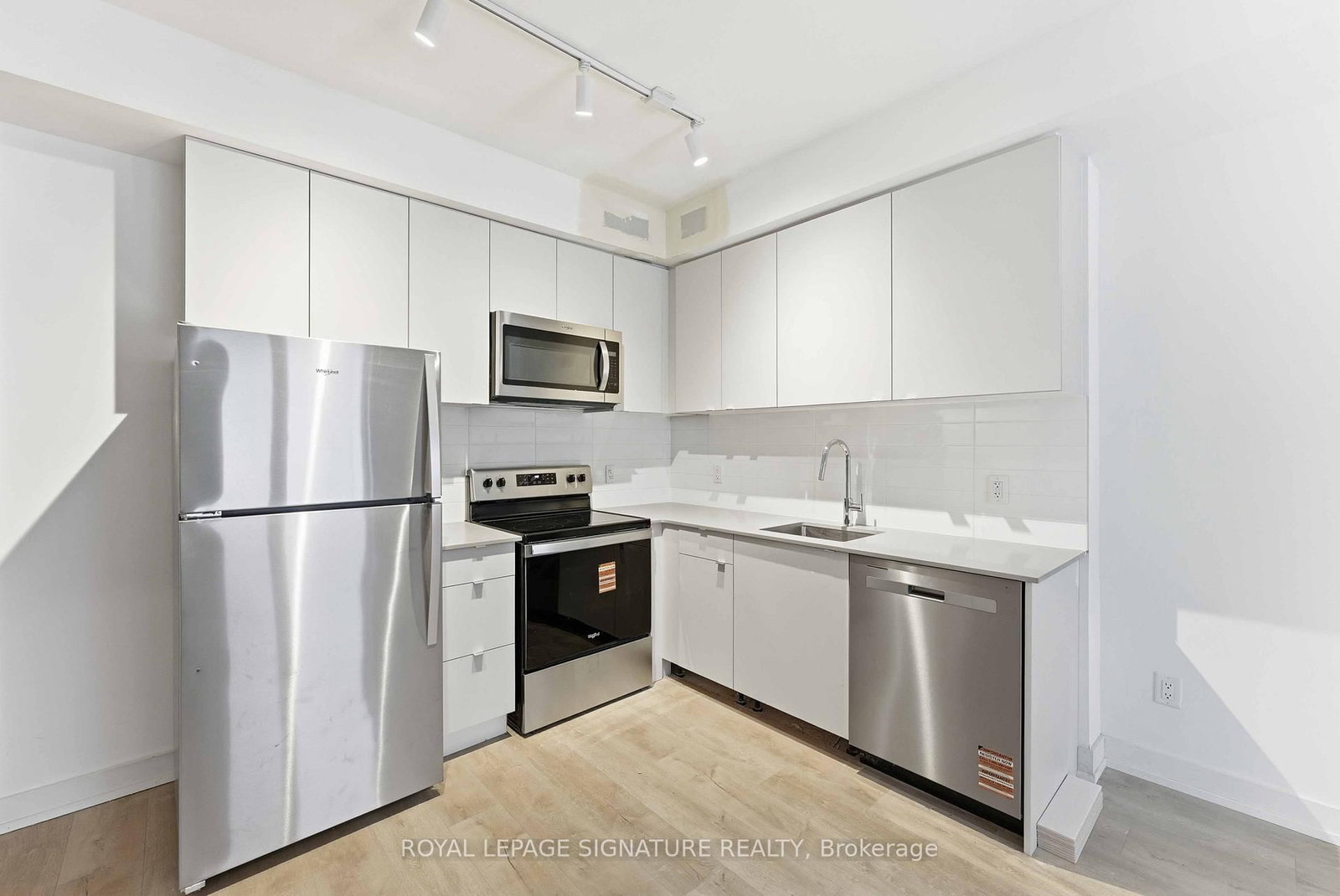 16 Melbourne Avenue, Unit 309A - Photo 4