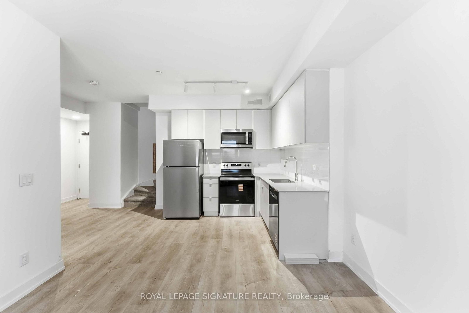 16 Melbourne Avenue, Unit 309A - Photo 5