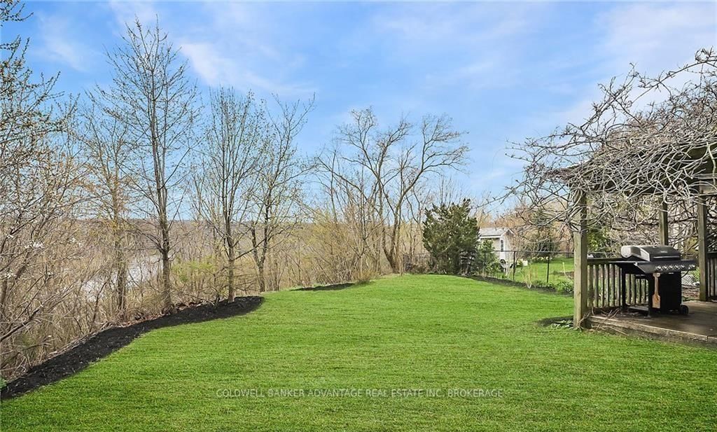 Detached House for sale at 55 Kent Street, St. Catharines, Ontario, L2S 1H4 - Western Hill - MLS: X12975586