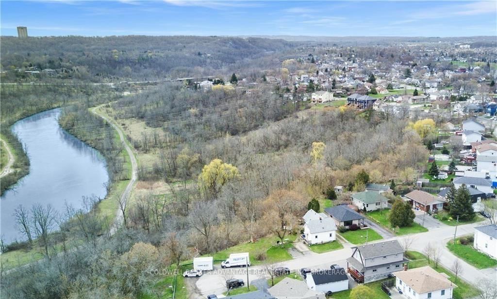 Detached House for sale at 55 Kent Street, St. Catharines, Ontario, L2S 1H4 - Western Hill - MLS: X12975586