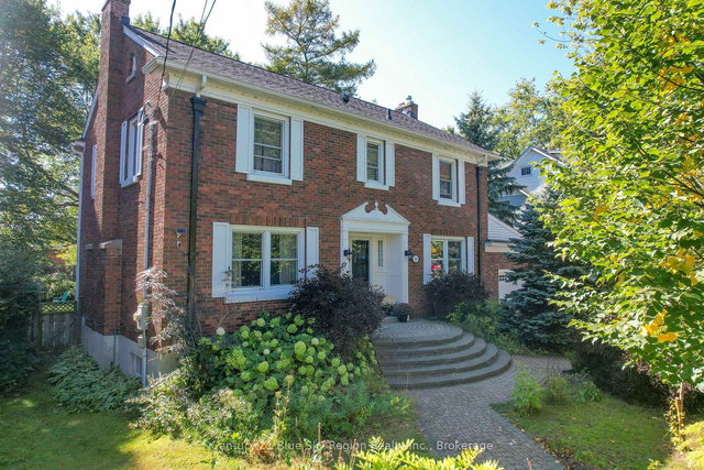 749 Mcintyre Street W