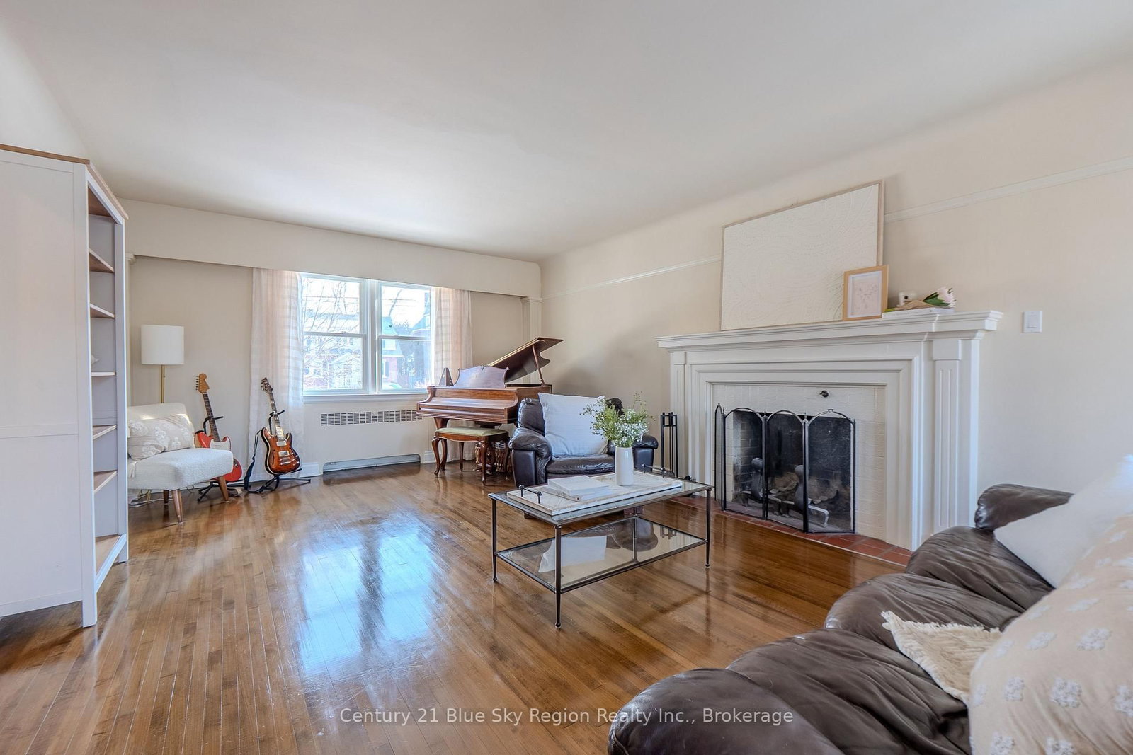 Listing Image 7