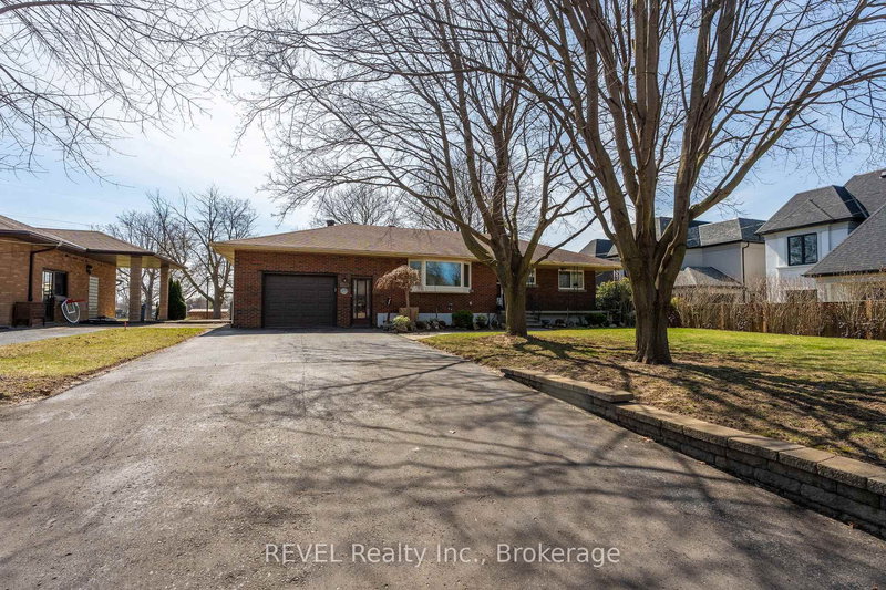 6398 Mountain Rd, Niagara Falls, L2E 6S4 | Image 2
