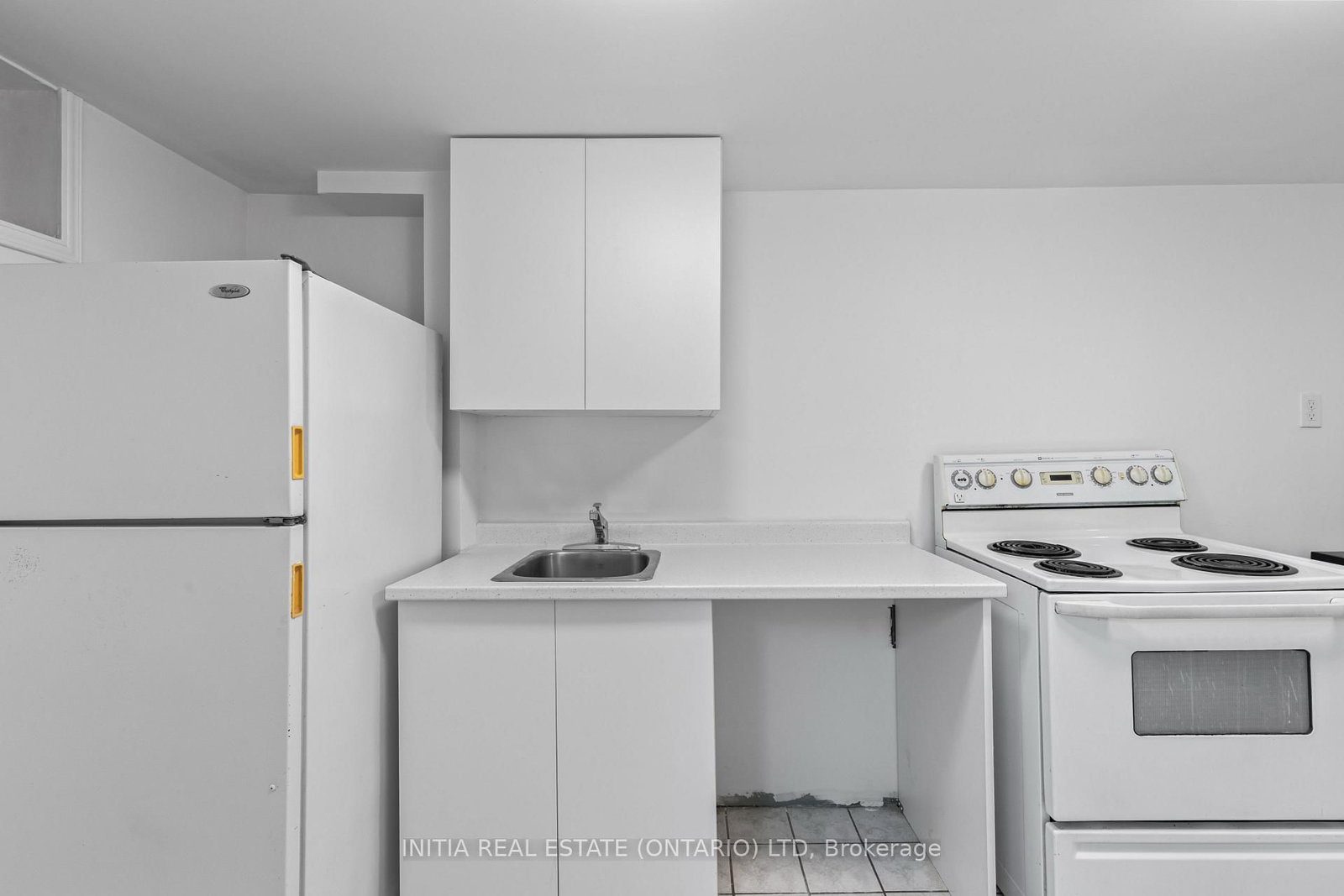 Townhouse for sale at 55 Arbour Glen Crescent, London East, Ontario, N5Y 1Z9 - East A - MLS: X12975818