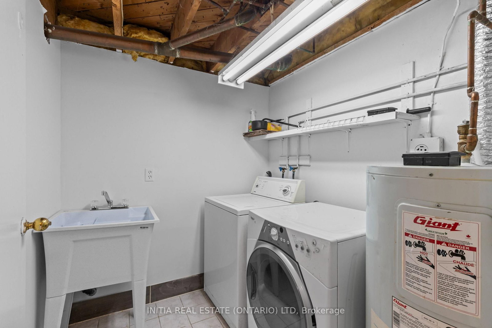 Townhouse for sale at 55 Arbour Glen Crescent, London East, Ontario, N5Y 1Z9 - East A - MLS: X12975818