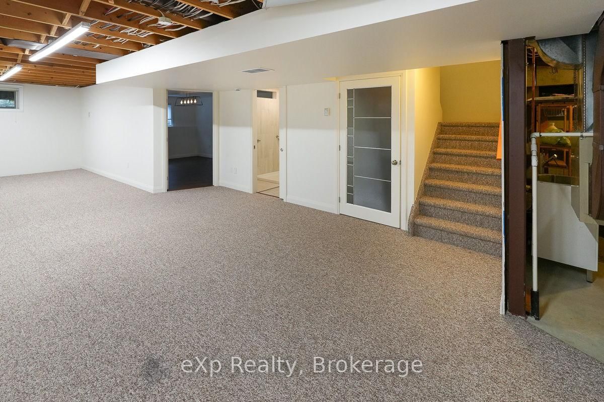 123 Church Street N, Unit 3 - Photo 32