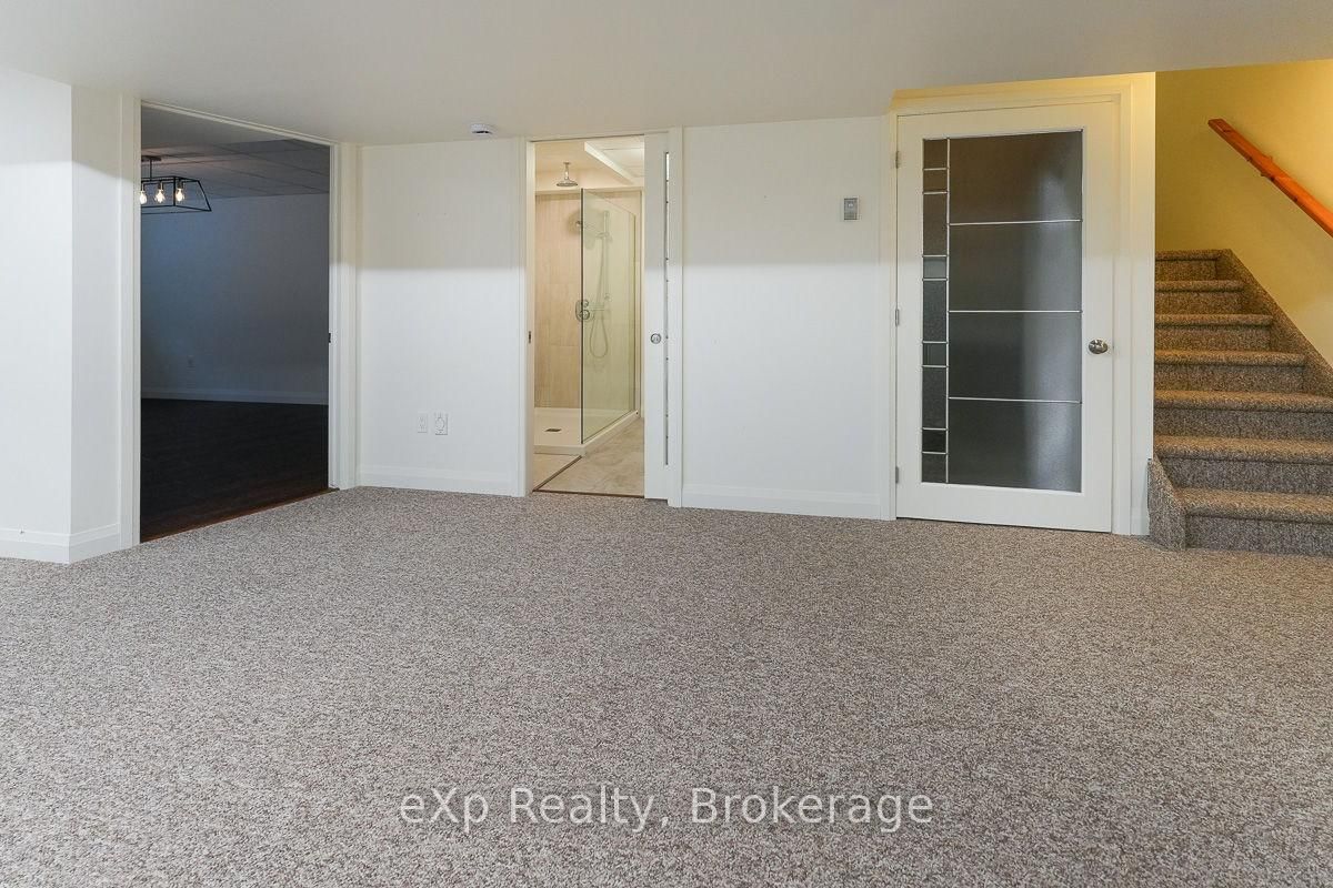 123 Church Street N, Unit 3 - Photo 33