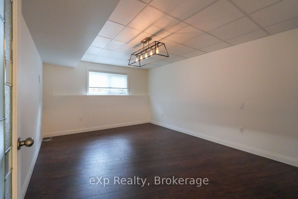 123 Church Street N, Unit 3 - Photo 35