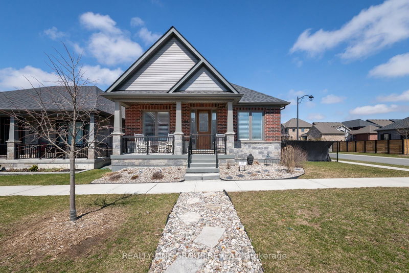 home for sale on 208 Strachan Street