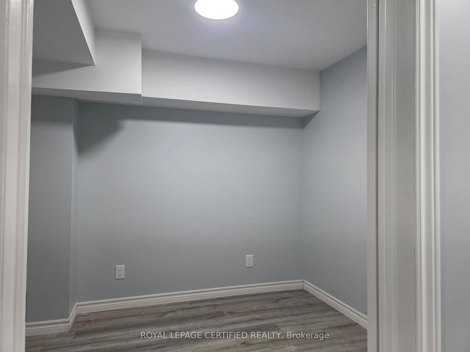 100 Chase Crescent, Unit Basement - Photo 10