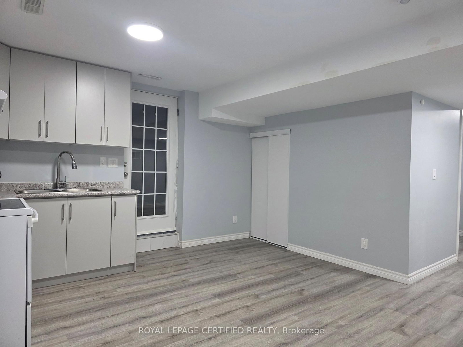 100 Chase Crescent, Unit Basement - Photo 4