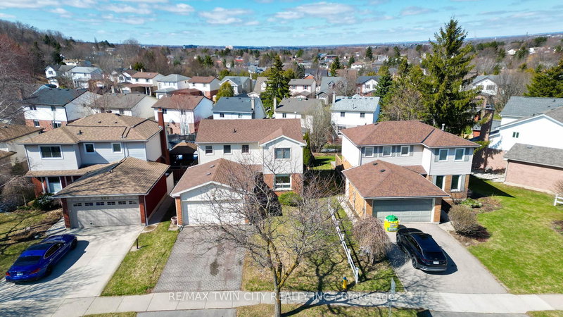 498 Thorndale Dr, Waterloo, N2T 2A2 | Image 2