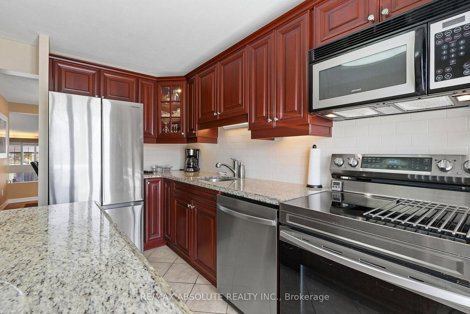 Listing Image 7