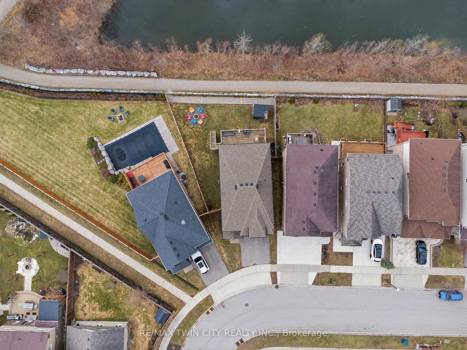 288 Steepleridge Street - Photo 47