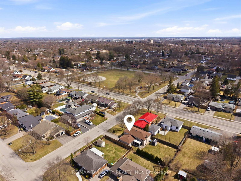 35 Bernard Ave, Brantford, N3R 7K7 | Image 2