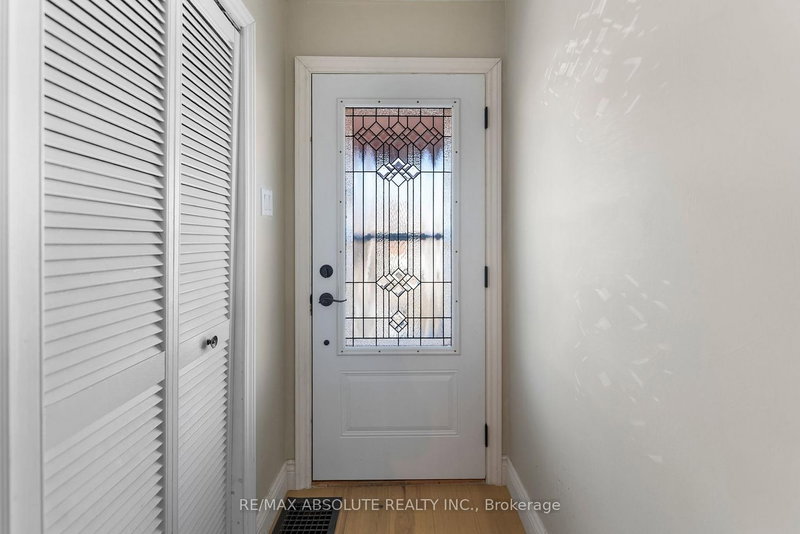 61 Third Ave, Arnprior, K7S 1Y6 | Image 3