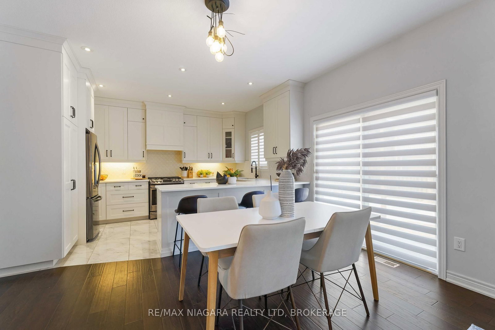 Detached House for sale at 132 Lametti Drive, Pelham, Ontario, L0S 1E6 - Fonthill - MLS: X12976380