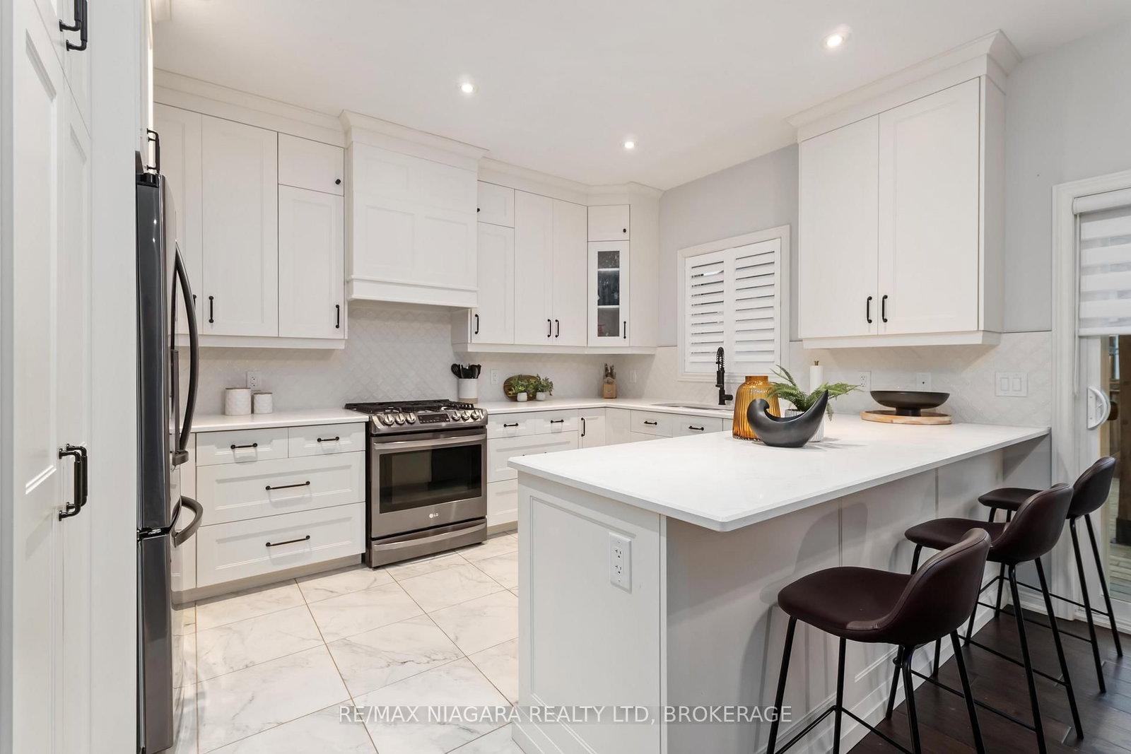 Detached House for sale at 132 Lametti Drive, Pelham, Ontario, L0S 1E6 - Fonthill - MLS: X12976380