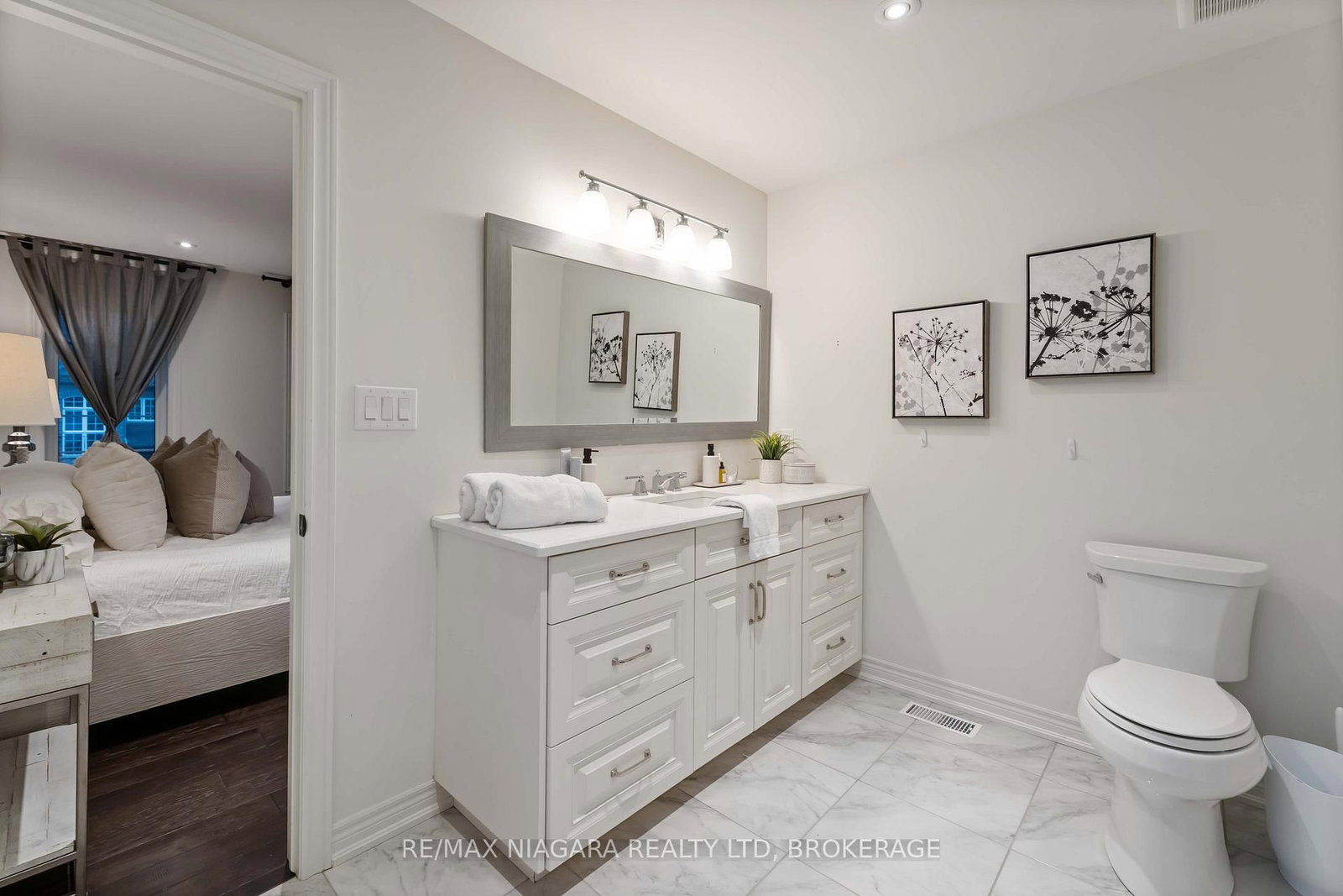 Detached House for sale at 132 Lametti Drive, Pelham, Ontario, L0S 1E6 - Fonthill - MLS: X12976380