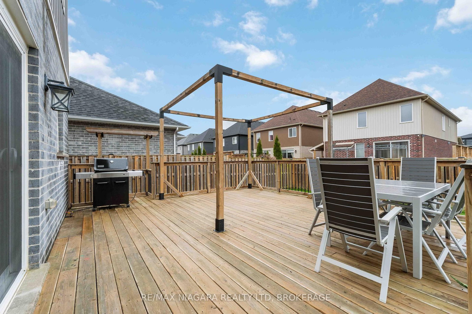 Detached House for sale at 132 Lametti Drive, Pelham, Ontario, L0S 1E6 - Fonthill - MLS: X12976380