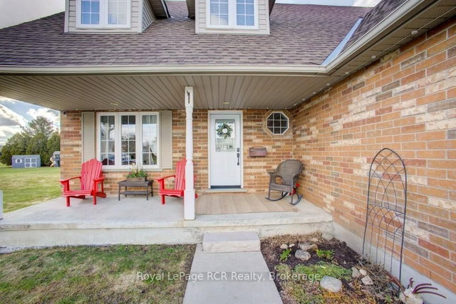 232 Conestoga Street N