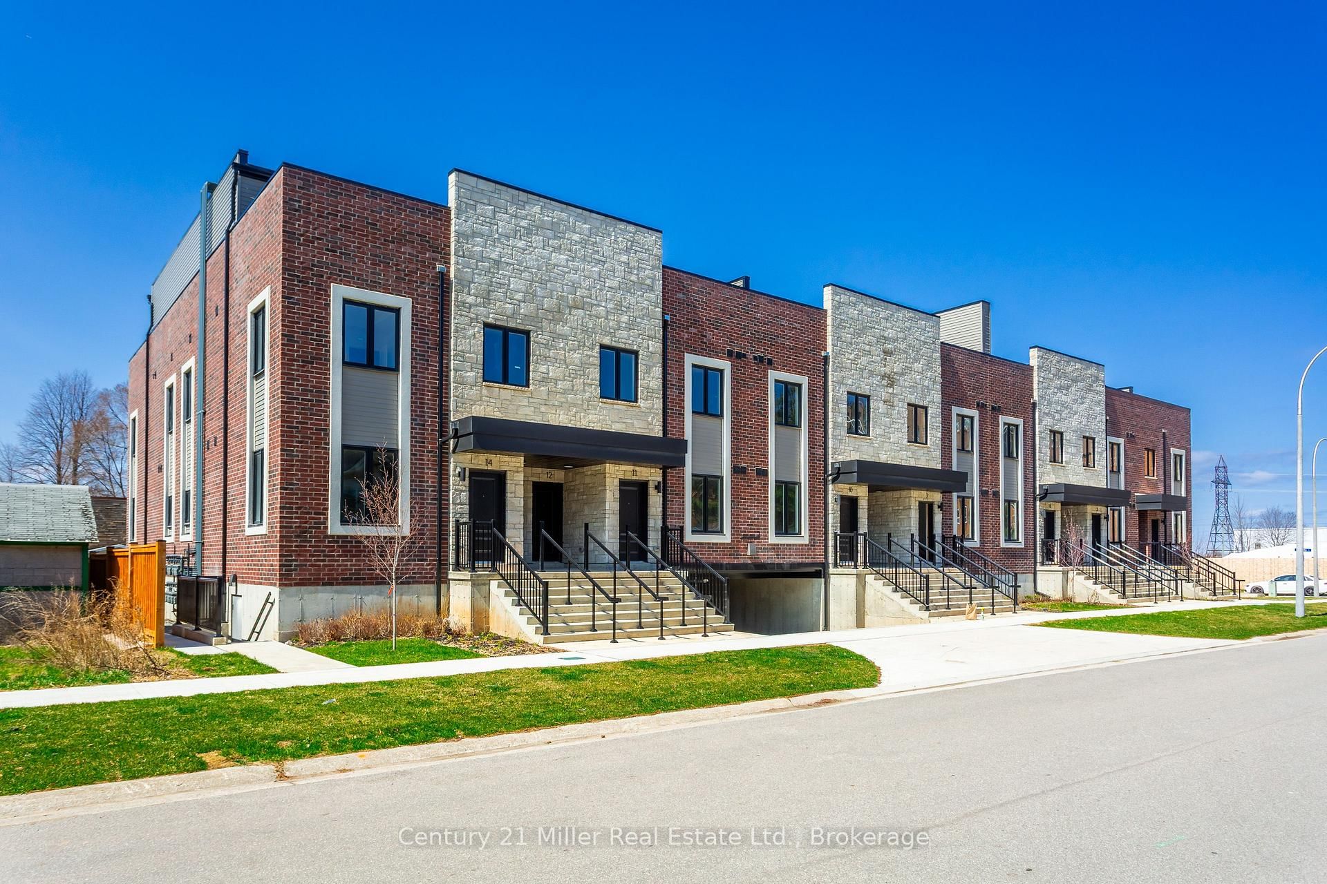 2 Slessor Boulevard, Unit 12