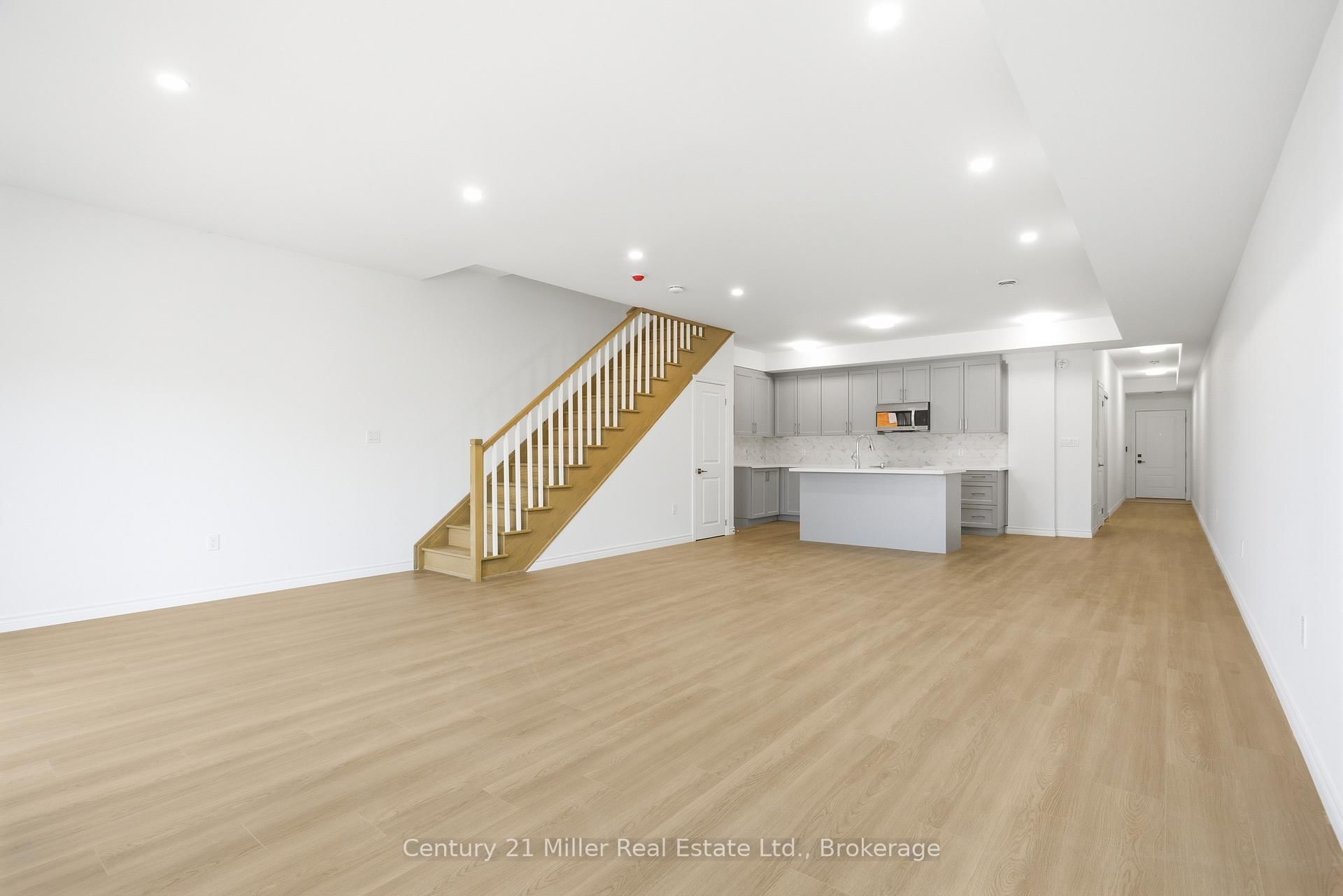 2 Slessor Boulevard, Unit 12