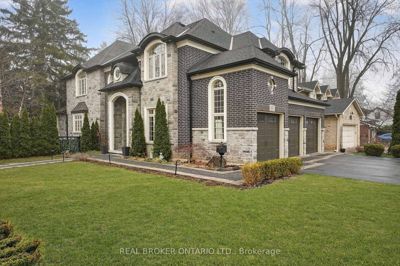 125 Central Dr, Hamilton, L9G 2A3 | Image 2