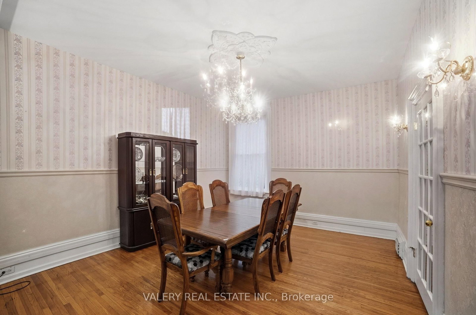 306 John Street N - Photo 10